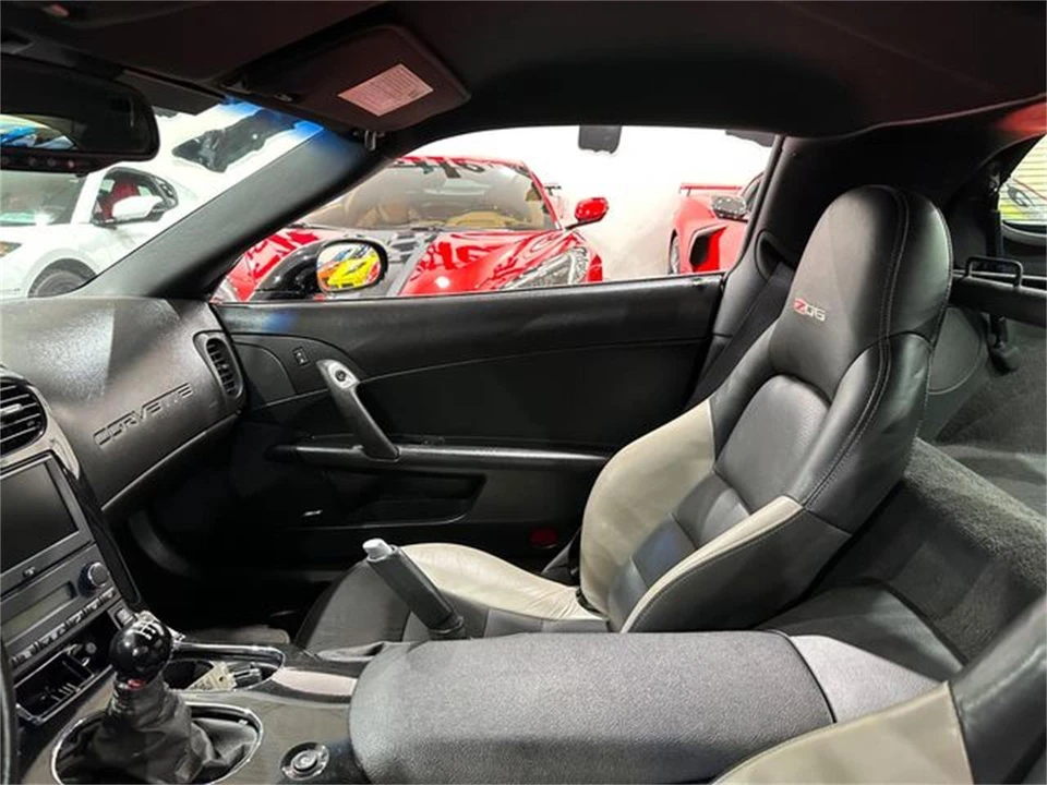 2008 Chevrolet Corvette C6 - Image 10 of 30