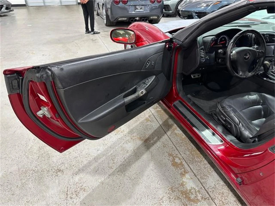 2008 Chevrolet Corvette C6 - Image 11 of 30