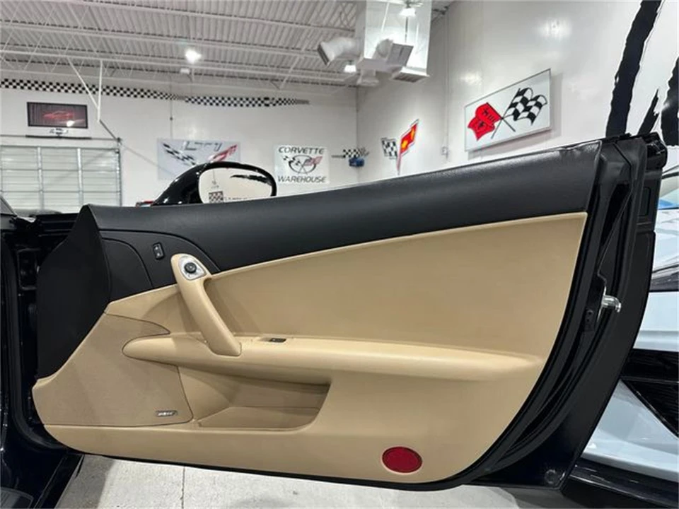 2008 Chevrolet Corvette C6 - Image 16 of 30