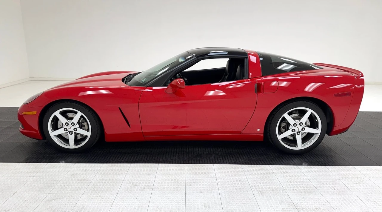 2008 Chevrolet Corvette C6 - Image 3 of 31