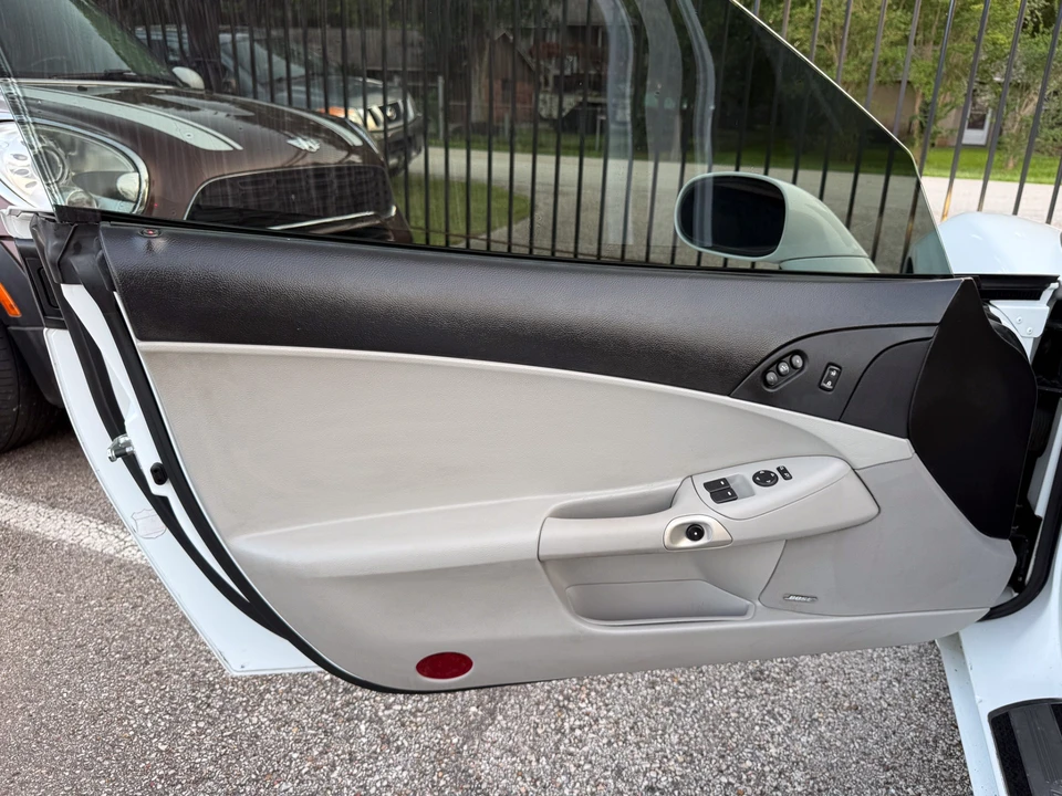 2008 Chevrolet Corvette C6 - Image 27 of 31