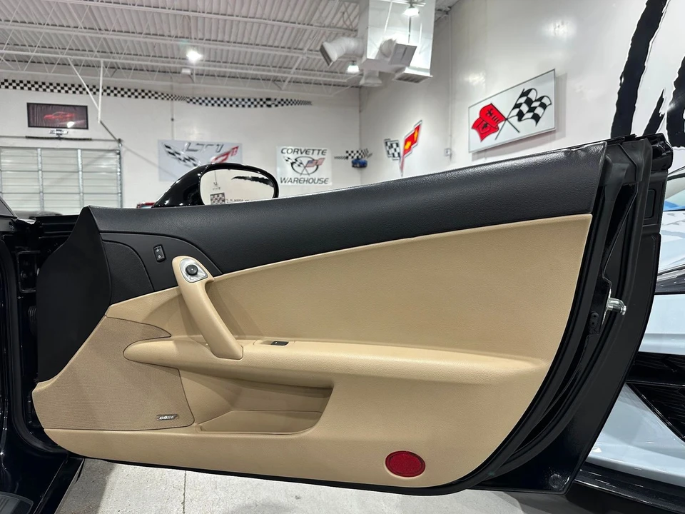 2008 Chevrolet Corvette C6 - Image 17 of 21