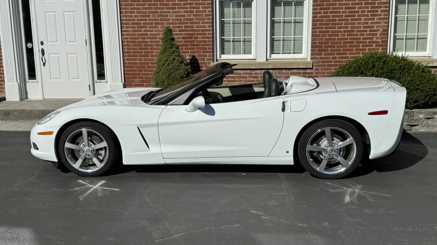 2008 Chevrolet Corvette C6 - Image 2 of 15