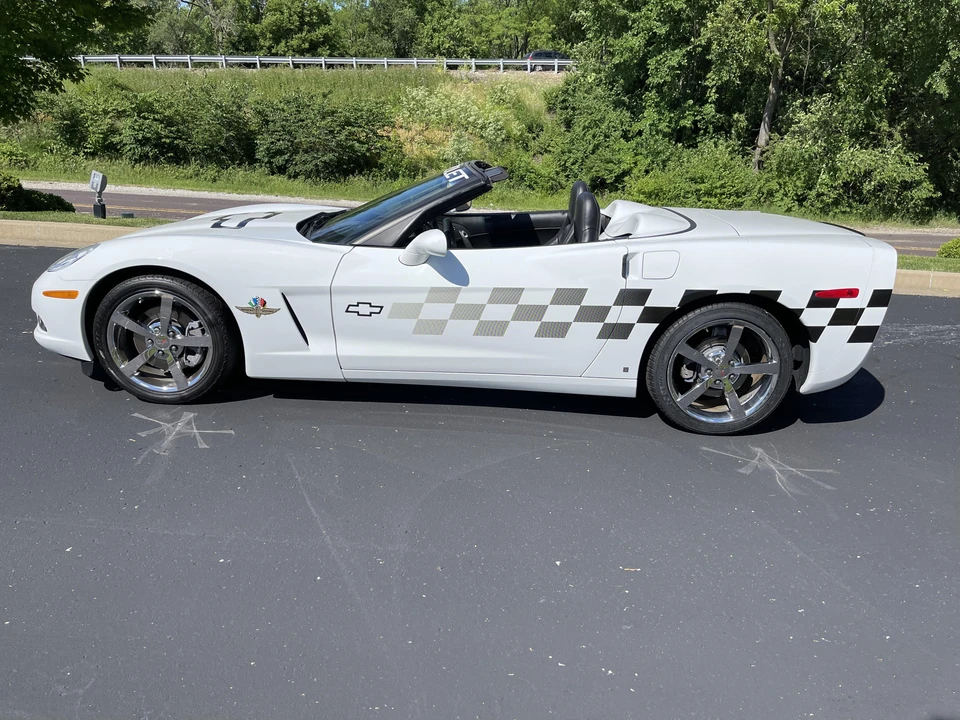 2008 Chevrolet Corvette C6 - Image 16 of 31