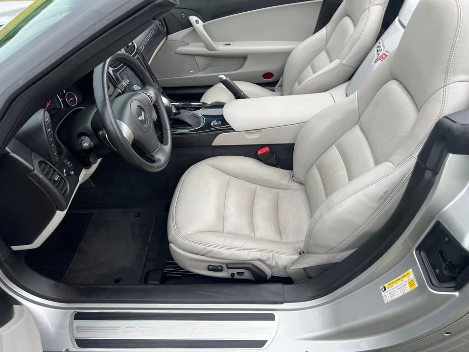 2008 Chevrolet Corvette C6 - Image 10 of 15