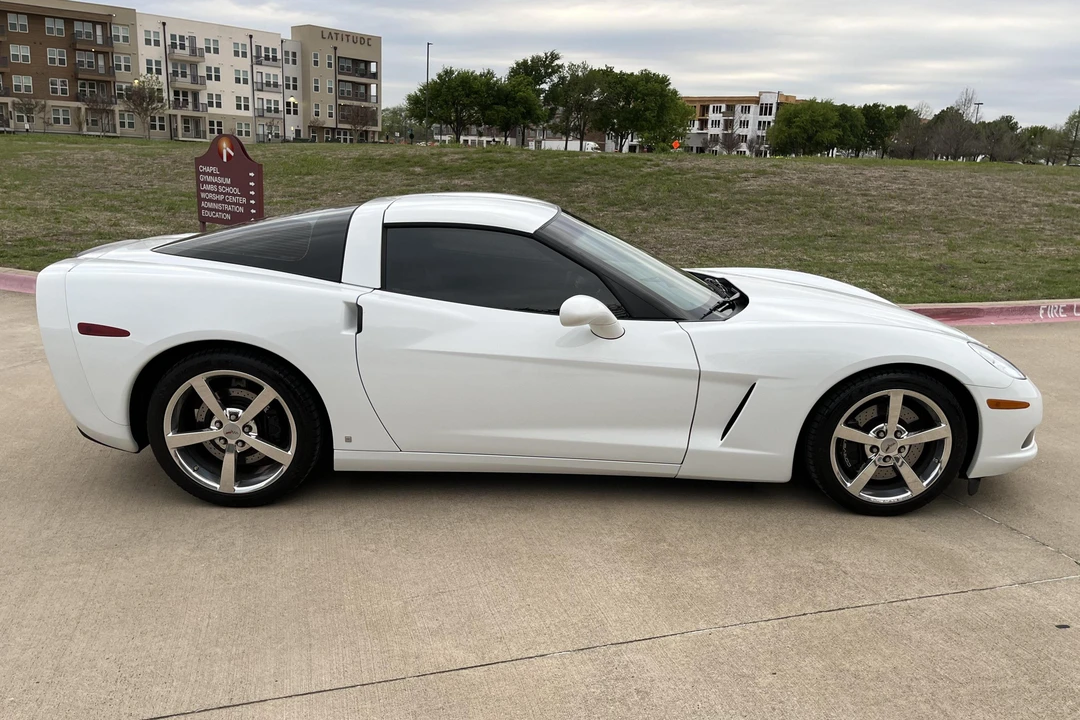 2008 Chevrolet Corvette C6 - Image 3 of 31