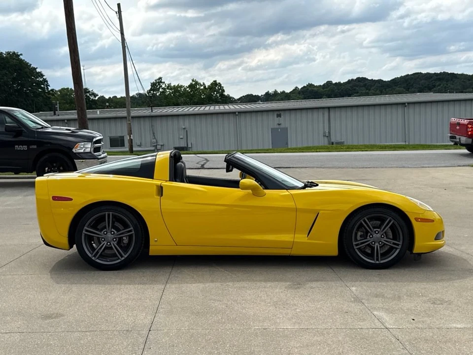 2008 Chevrolet Corvette C6 - Image 15 of 31
