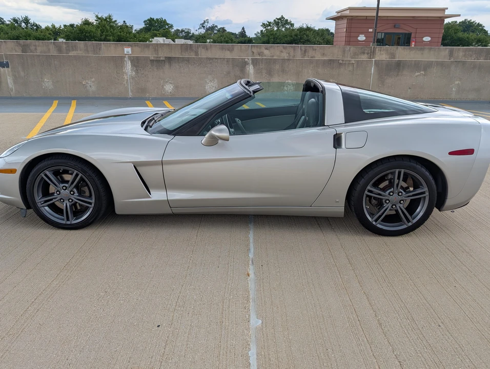 2008 Chevrolet Corvette C6 - Image 10 of 31