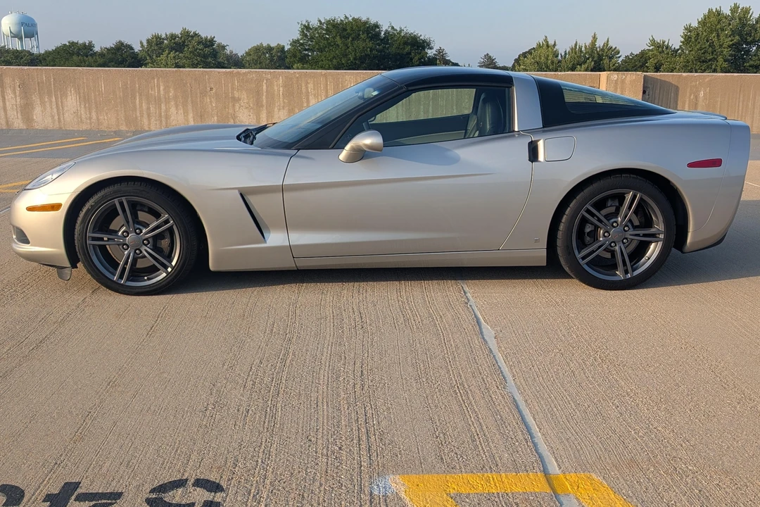 2008 Chevrolet Corvette C6 - Image 3 of 31