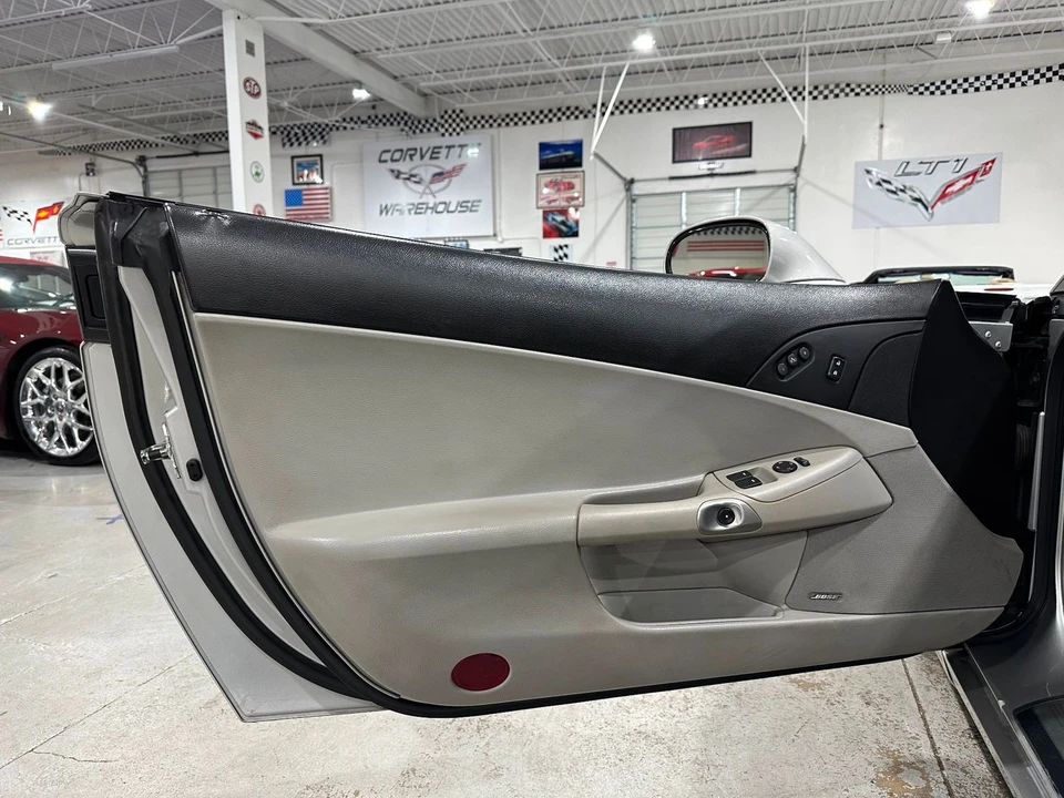 2008 Chevrolet Corvette C6 - Image 15 of 21