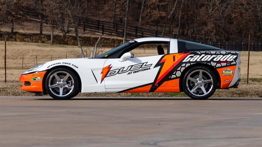 2008 Chevrolet Corvette C6 - Image 2 of 12
