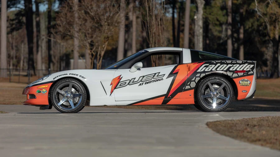 2008 Chevrolet Corvette C6 - Image 2 of 26