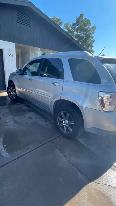 2008 Chevrolet Equinox - Image 2 of 6