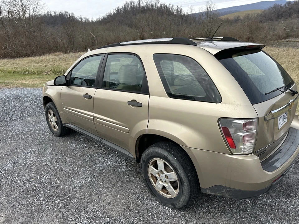 2008 Chevrolet Equinox - Image 2 of 15