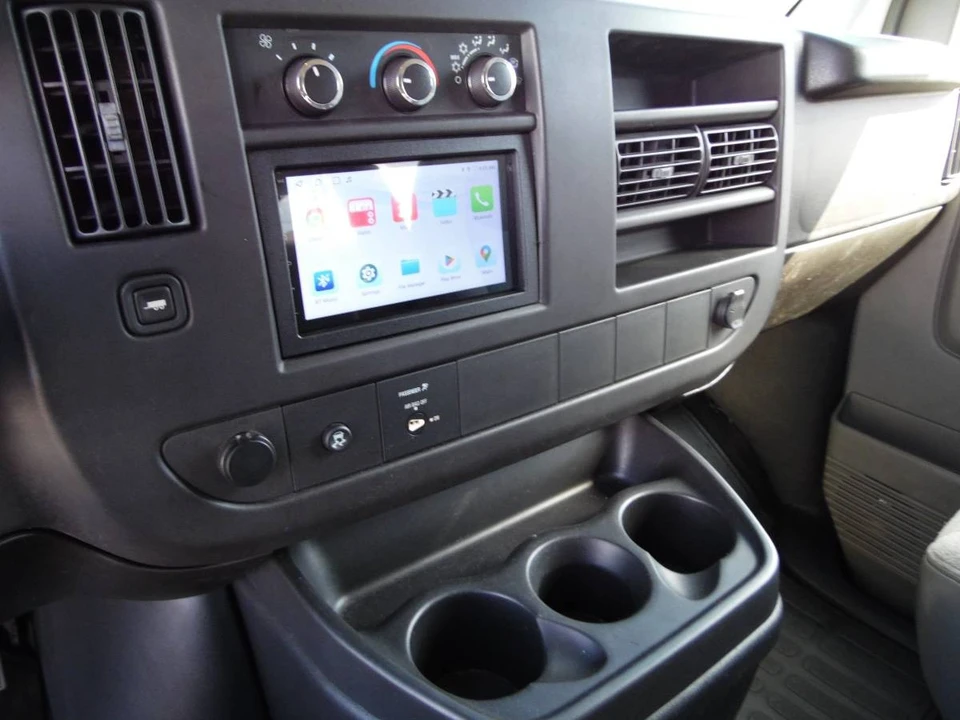 2008 Chevrolet Express - Image 18 of 21