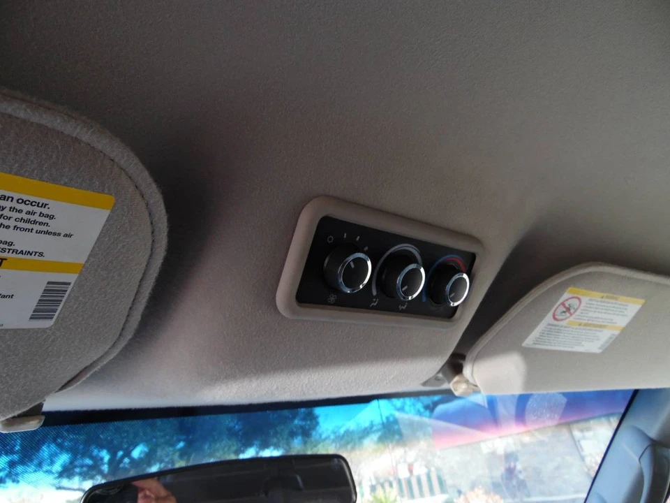 2008 Chevrolet Express - Image 19 of 21