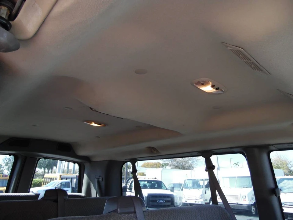 2008 Chevrolet Express - Image 13 of 21