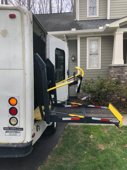 2008 Chevrolet Express - Image 10 of 13