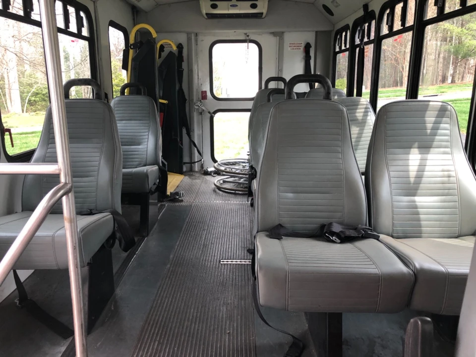 2008 Chevrolet Express - Image 6 of 13