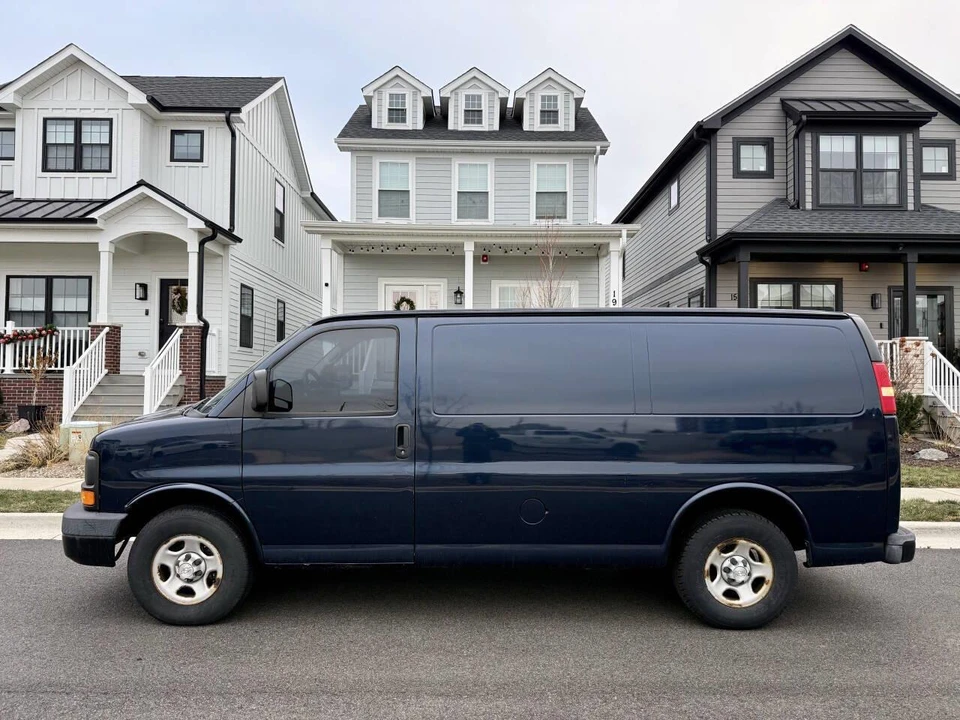 2008 Chevrolet Express - Image 5 of 12