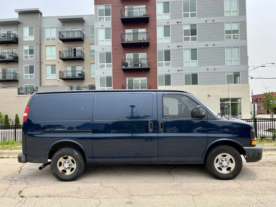 2008 Chevrolet Express - Image 6 of 12