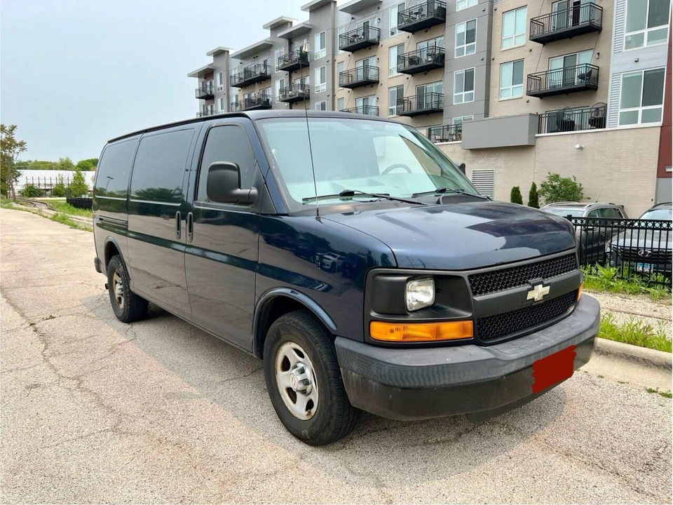 2008 Chevrolet Express - Image 3 of 12