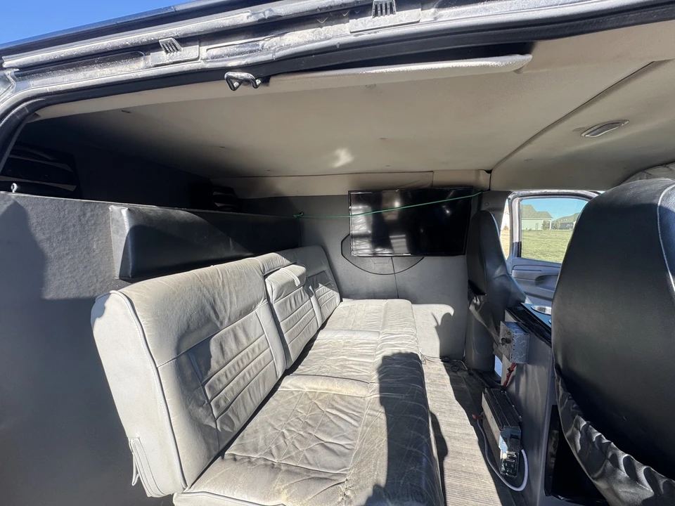 2008 Chevrolet Express - Image 15 of 18