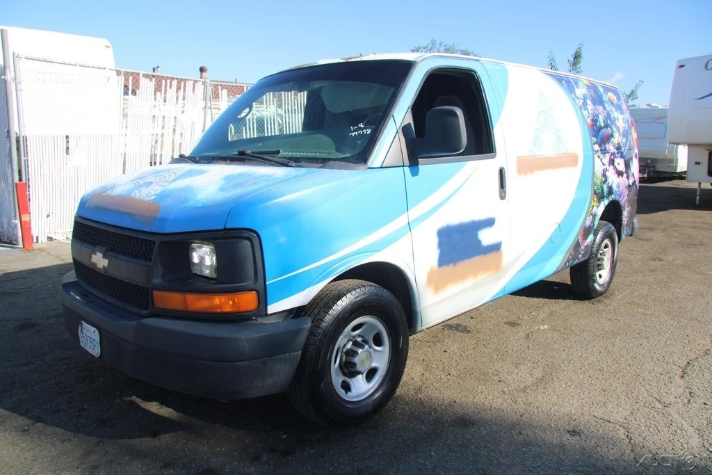 2008 Chevrolet Express - Image 2 of 21