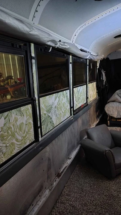 2008 Chevrolet Express - Image 11 of 13