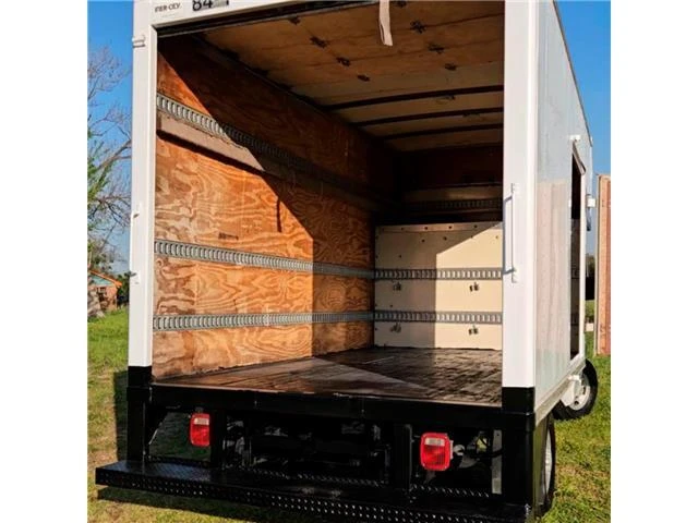 2008 Chevrolet Express - Image 9 of 14