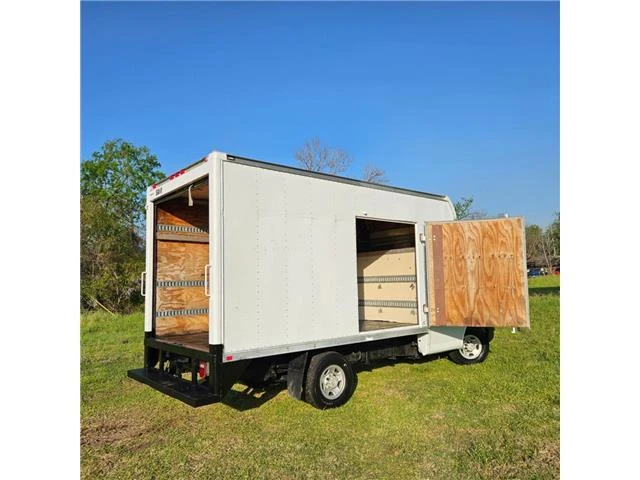 2008 Chevrolet Express - Image 3 of 14