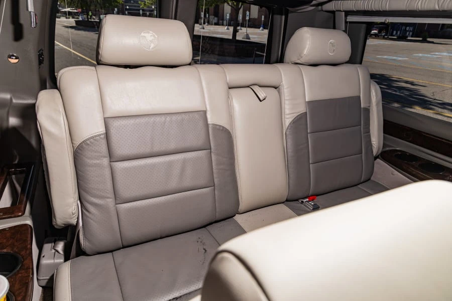 2008 Chevrolet Express - Image 18 of 25