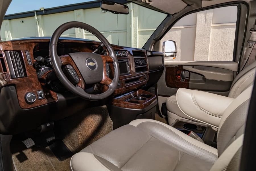 2008 Chevrolet Express - Image 15 of 25