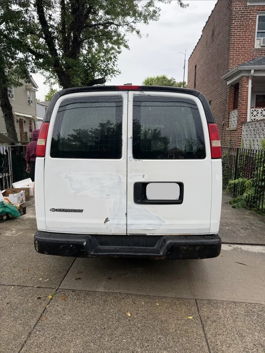 2008 Chevrolet Express - Image 4 of 14