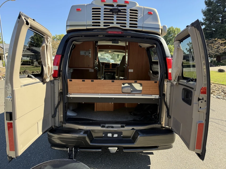 2008 Chevrolet Express - Image 6 of 17