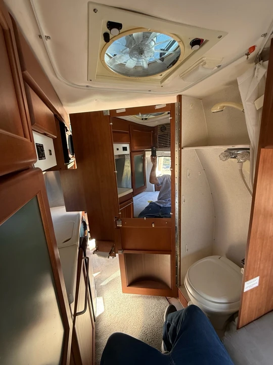 2008 Chevrolet Express - Image 12 of 17