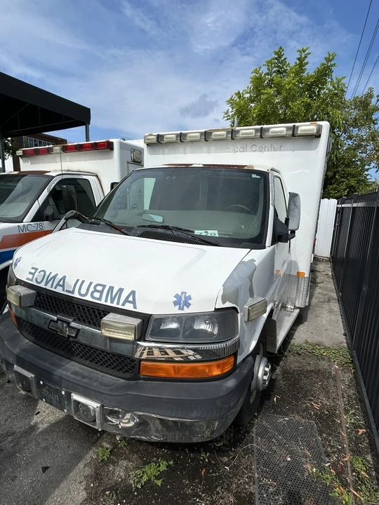 2008 Chevrolet Express - Image 9 of 10