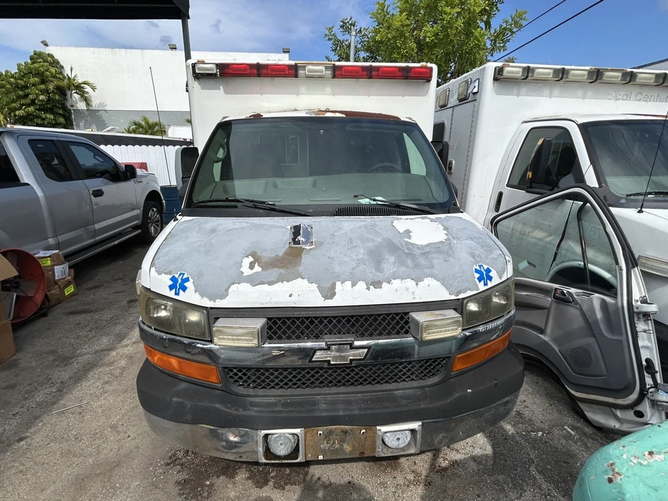 2008 Chevrolet Express - Image 6 of 10