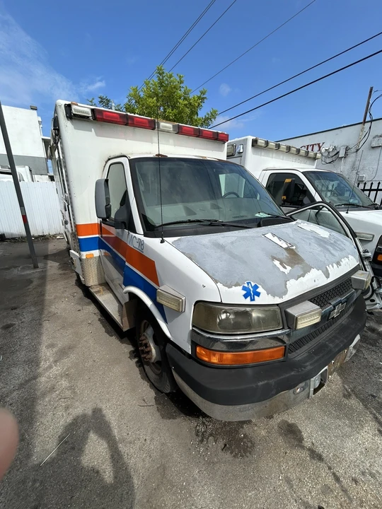 2008 Chevrolet Express - Image 3 of 10