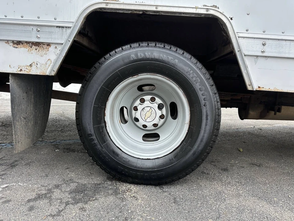 2008 Chevrolet Express - Image 8 of 20