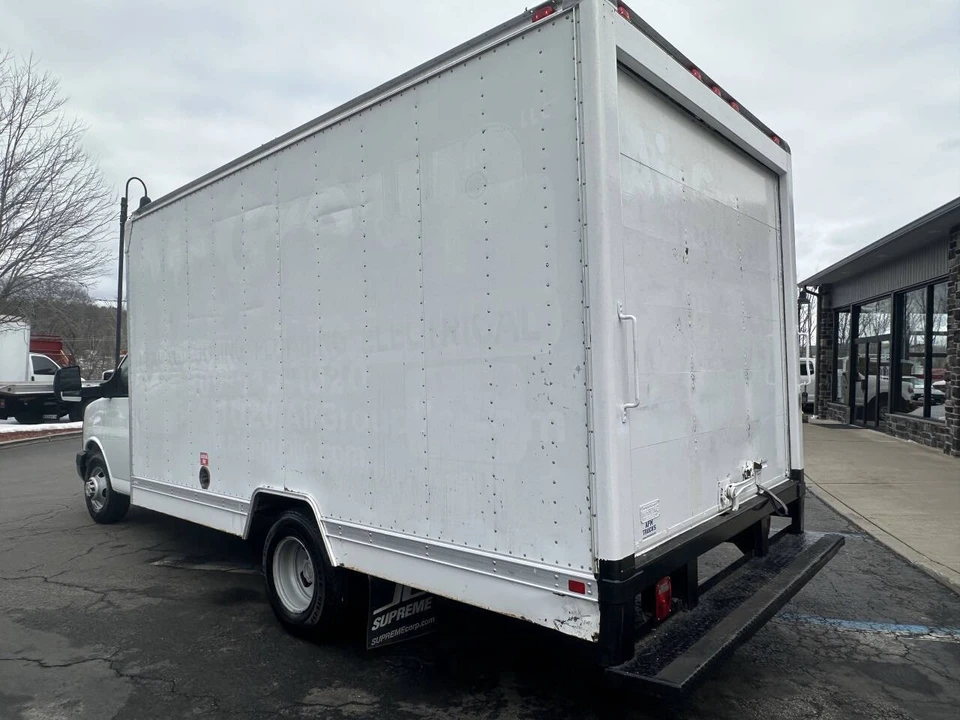 2008 Chevrolet Express - Image 15 of 20
