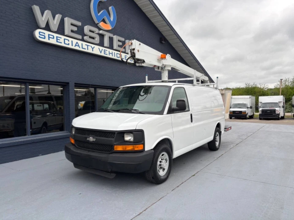 2008 Chevrolet Express - Image 4 of 12