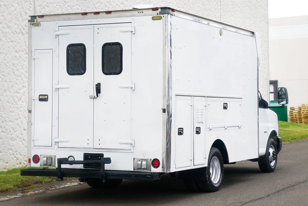 2008 Chevrolet Express - Image 7 of 21