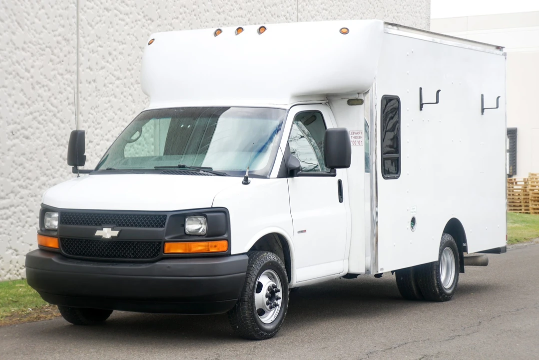 2008 Chevrolet Express - Image 3 of 21