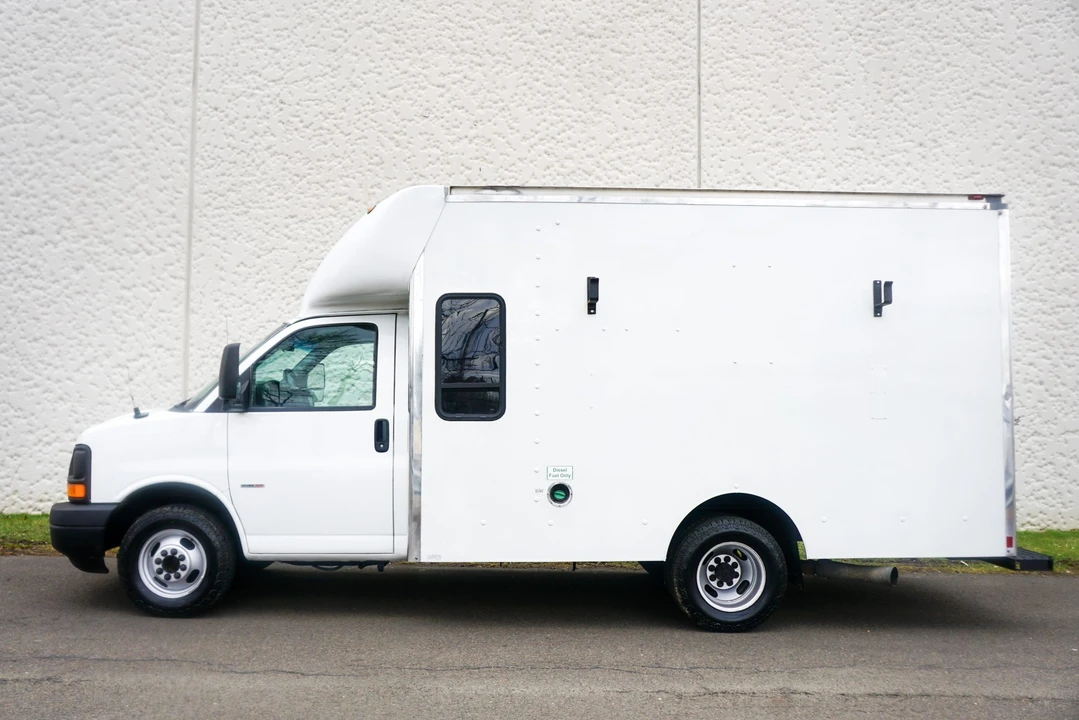 2008 Chevrolet Express - Image 4 of 21