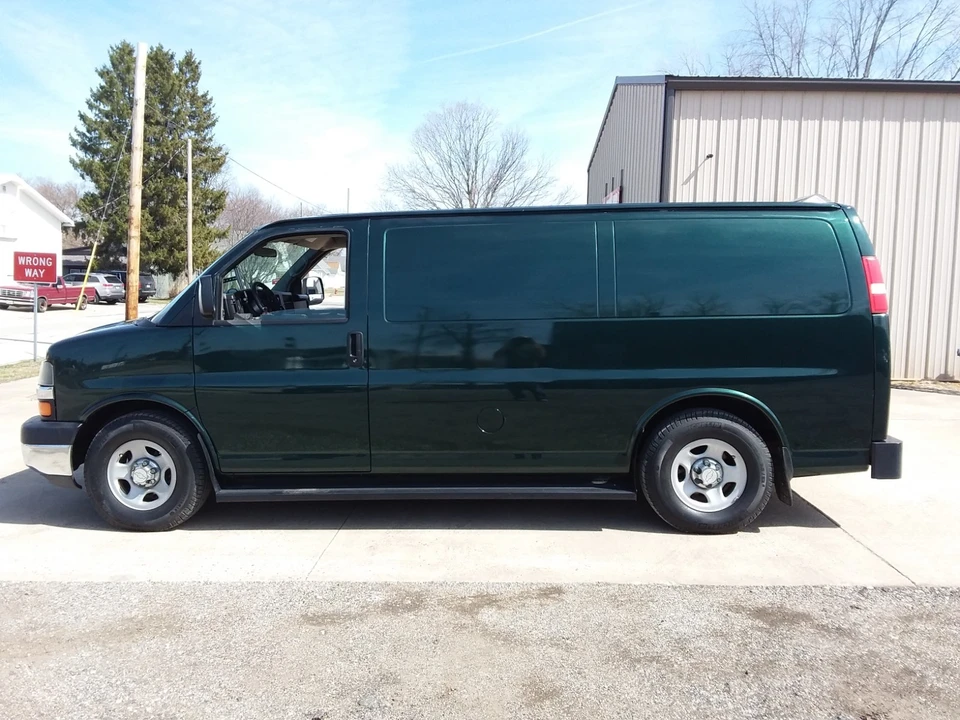 2008 Chevrolet Express - Image 7 of 21