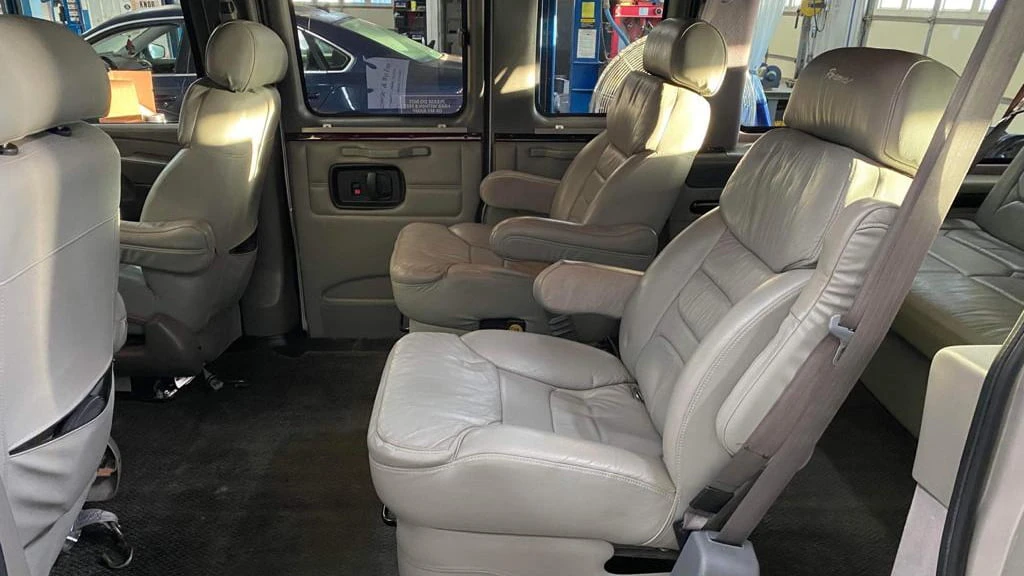 2008 Chevrolet Express - Image 4 of 14