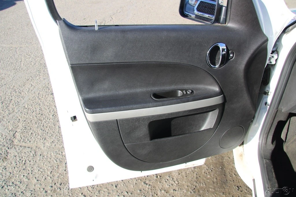 2008 Chevrolet HHR - Image 11 of 21