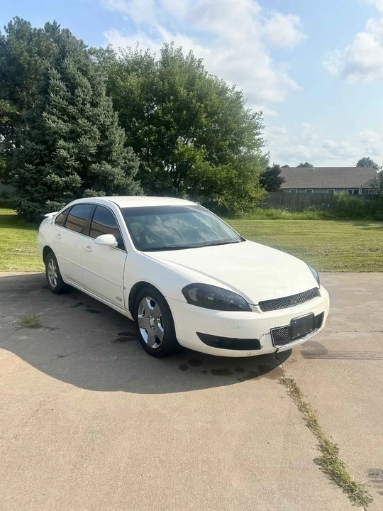 2008 Chevrolet Impala 9th Gen - Image 2 of 11