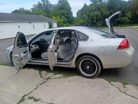 2008 Chevrolet Impala SS Sedan 4D